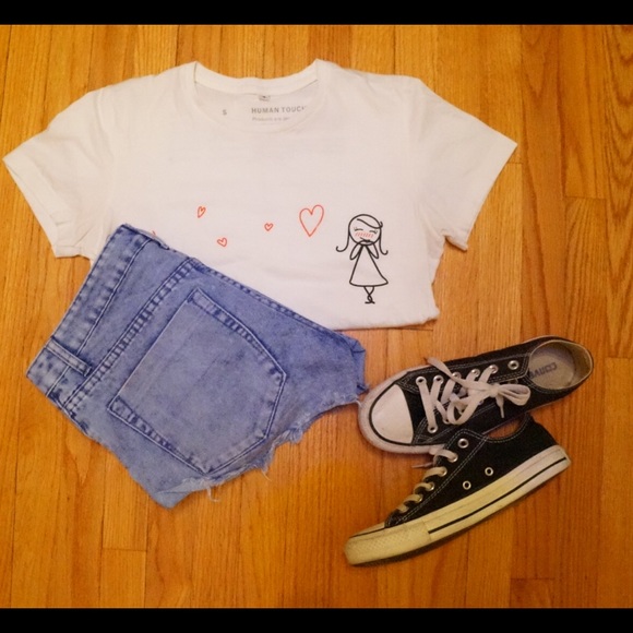 Softest T with cutest graphics - Picture 1 of 4