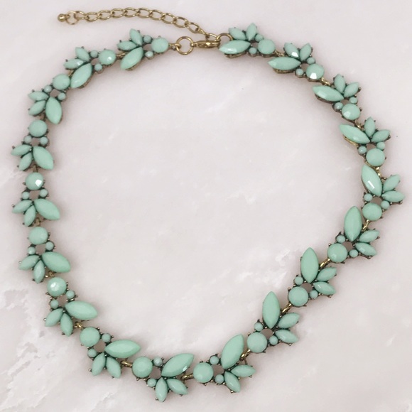 Mint Ivy Necklace - Picture 2 of 5