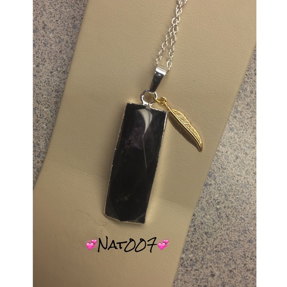 Sterling Silver Faceted Agate Druzy Bar Pendant.