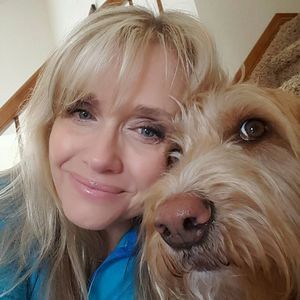 Meet your Posher, Dee