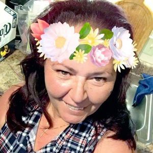 Meet your Posher, Ana