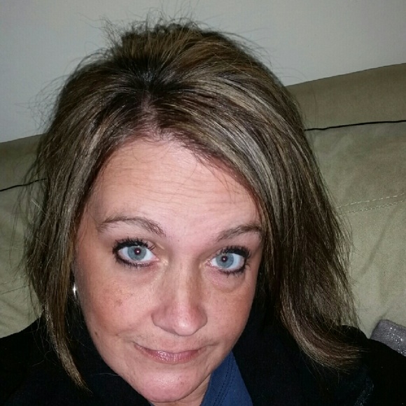 Meet your Posher, Dana