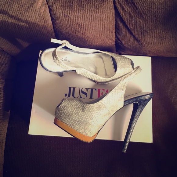 Make an offer everything must go!!!!