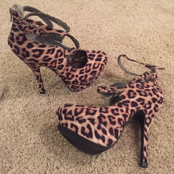 Leopard print platform heels worn once indoors