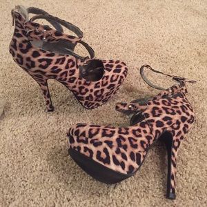 Leopard print platform heels worn once indoors