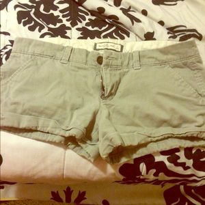 Abercrombie size 4 women's grey shorts