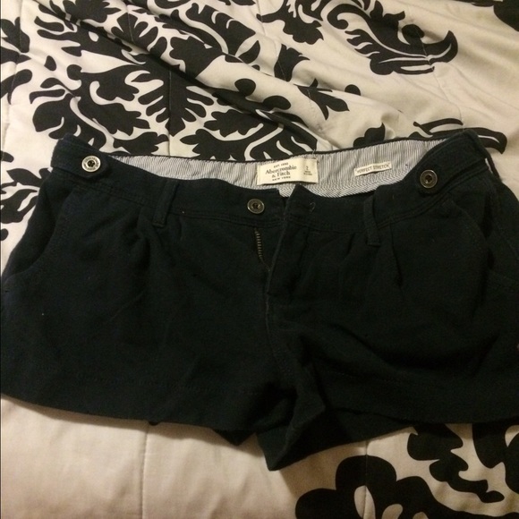 Abercrombie size 2 navy blue shorts