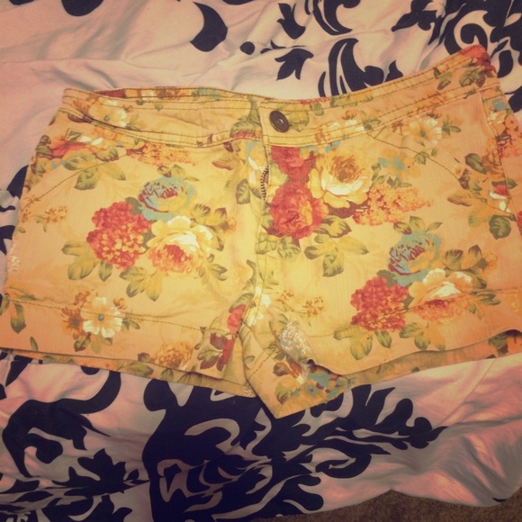 Forever 21 floral print shorts
