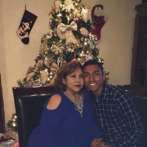 Meet your Posher, Gloria