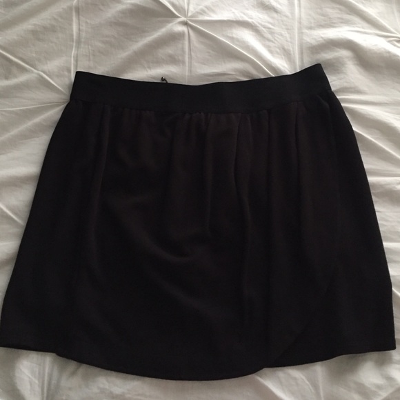 Alfani Dresses & Skirts - ✨HP✨ Black tulip hem stretchy skirt