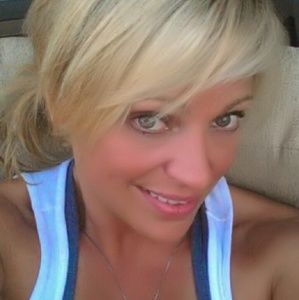 Meet your Posher, Carla