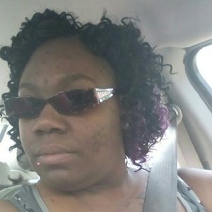 Meet your Posher, Deonca