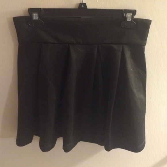 Forever 21 Pleated Skirt