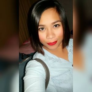 Meet your Posher, Lesly