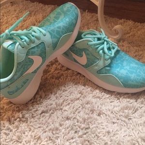 Nike Kaishi Run tennis shoes