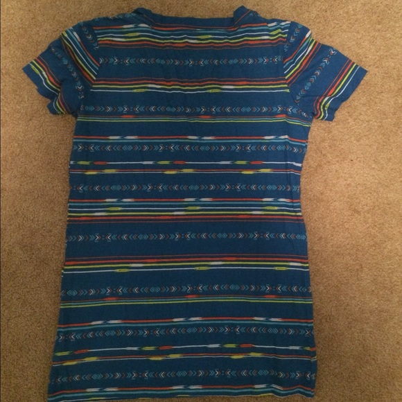 Multicolored Patterned Vcut Tee - Picture 2 of 3