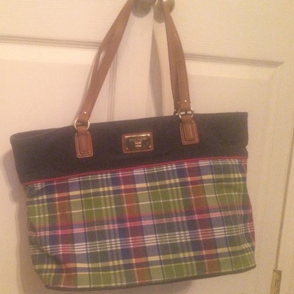 Tommy Hilfiger plaid bag