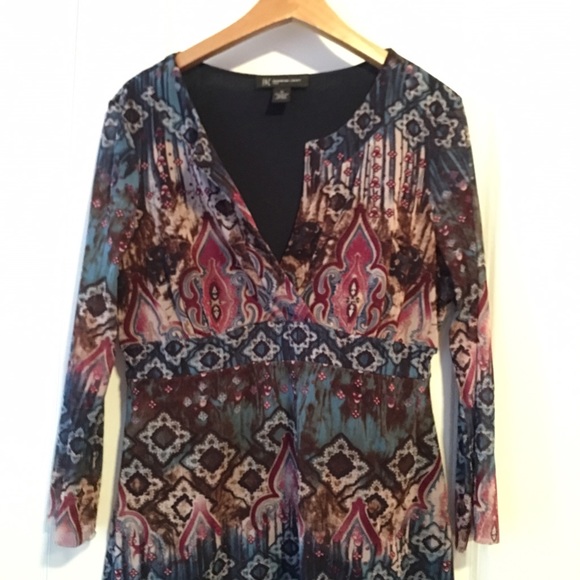 Top - Picture 2 of 4