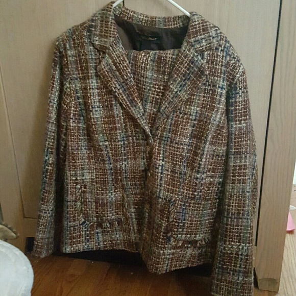 Clothing - Picture 1 of 4