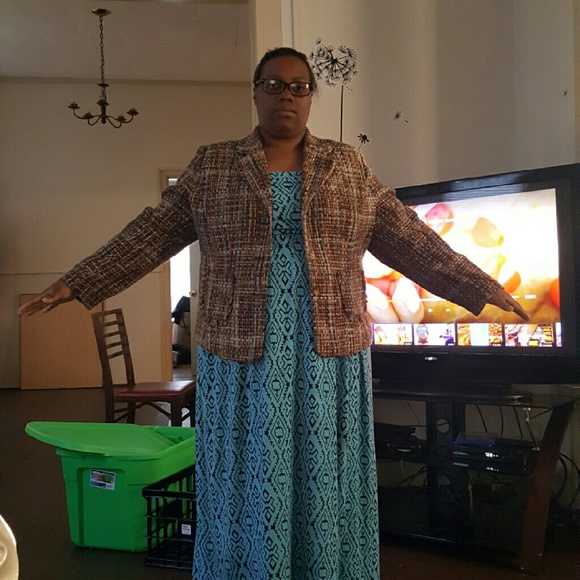 Clothing - Picture 4 of 4