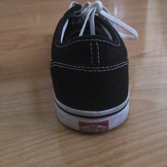 vans - Picture 2 of 2