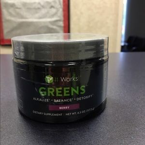 It works greens berry
