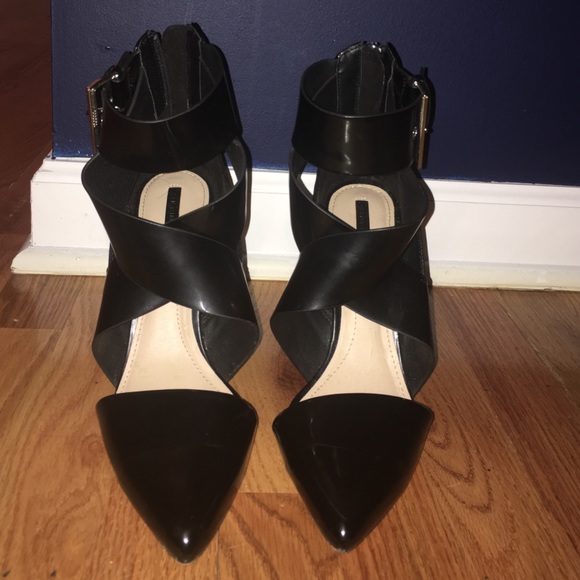 Zara black pointy heels