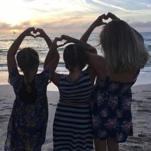 Meet your Posher, Crystal