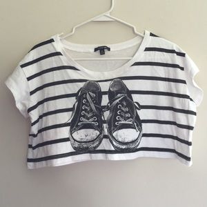 SOLD - Forever 21 crop top size S