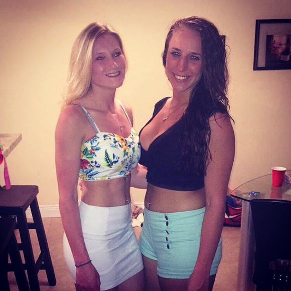 Meet your Posher, Amie - Picture 2 of 2