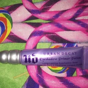 New Urban decay eyeshadow primer