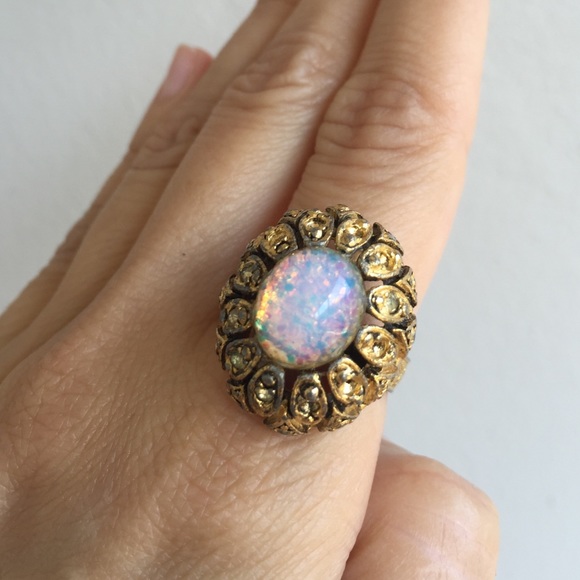 Ring - Picture 1 of 4