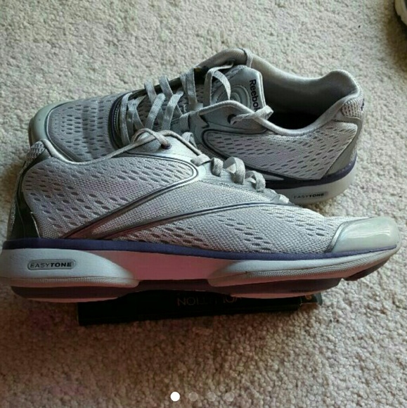 Reebok Easytones Sz 8