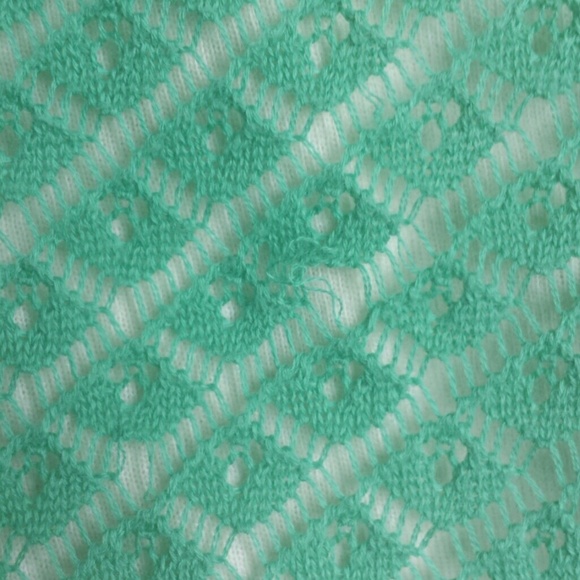 Halogen Crochet Top (green) - Picture 4 of 4