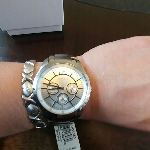 Nwt fossil. Watch