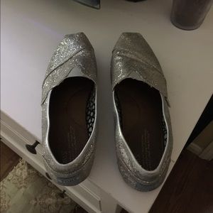 Toms Shoes