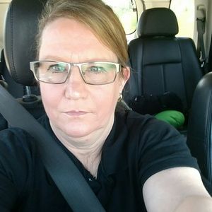 Meet your Posher, Carrie