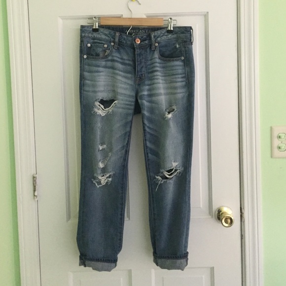 American Eagle Boyfriend Crop Distressed Jeans