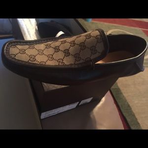 New in original box. Gucci men 10.5
