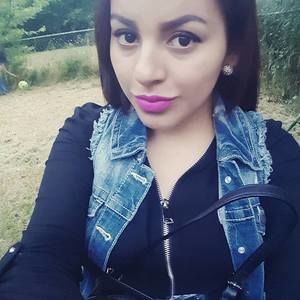 Meet your Posher, Cristina