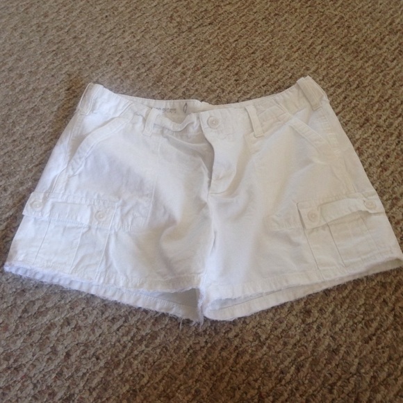 Gap cargo shorts