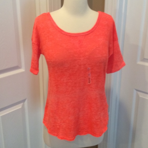 Hollister neon orange tee. NWT SZ small