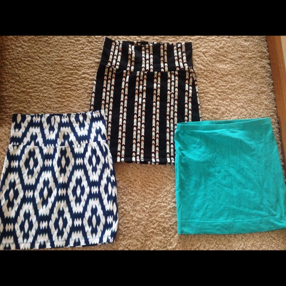$8 FOR 3 ✨  skirts from H&M and Charlotte Russe