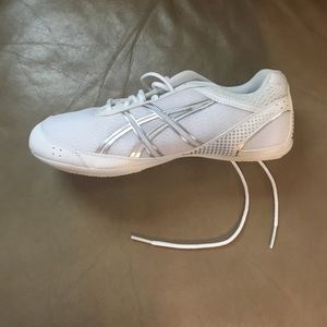 Asics cheer shoes