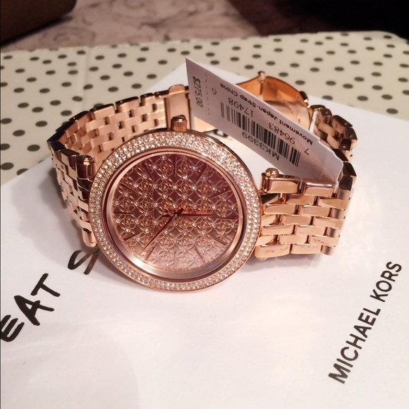 Michael Kors Rose Gold watch and bracelet set - Picture 3 of 4
