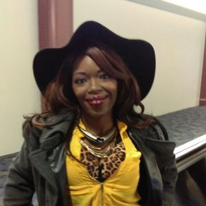 Meet your Posher, Ebony