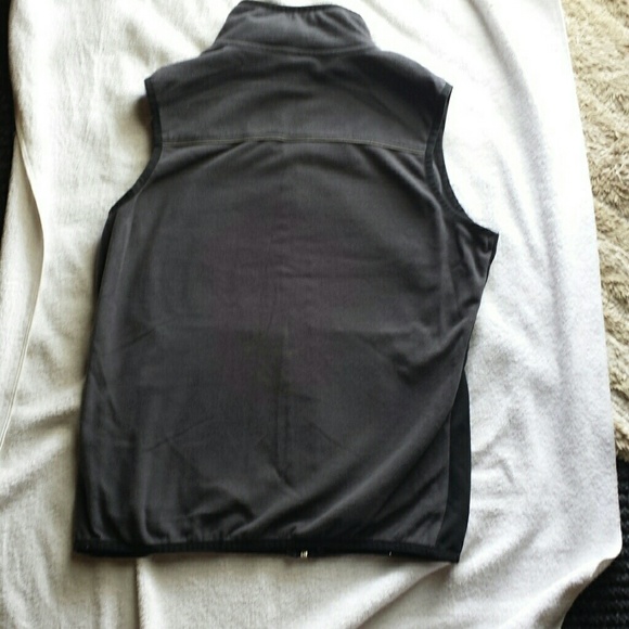 Fleece vest - Picture 2 of 3