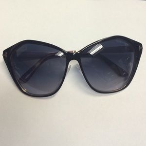 Authentic Tom Ford Lena Sunglasses