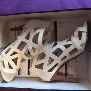 Size 6 fergalicious heels