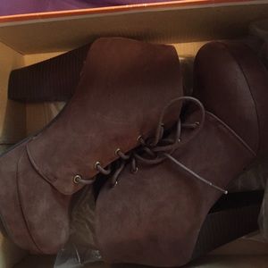 Heeled booties